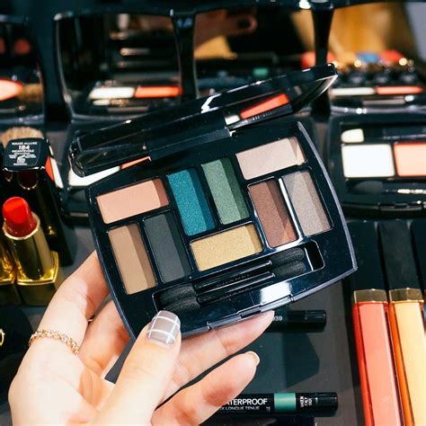 chanel trucco primavera estate neapolis|Chanel’s ‘Neapolis: New City’ SS18 .